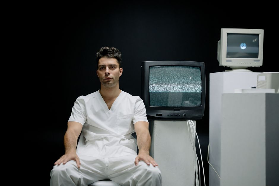 Anna Friel Stars in Stan Original Medical Drama The F Ward