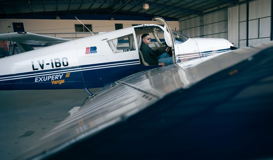 Argentine flight instructor Leandro Bertazzo jumps from plane mid-lesson, leaving student to land alone