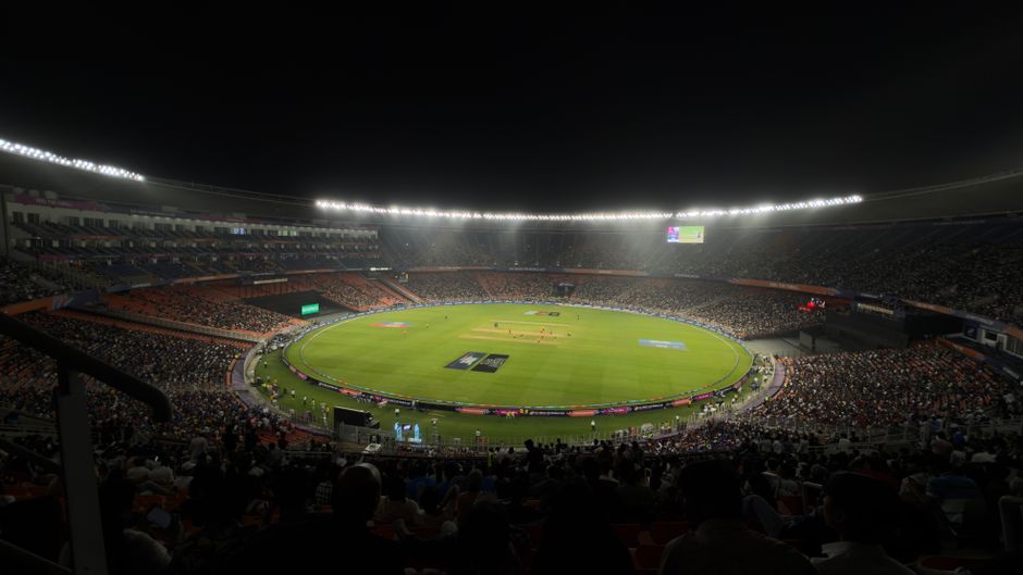 Australian milk, Indian tea: Narendra Modi draws 20,000 to Marvel Stadium in Melbourne address