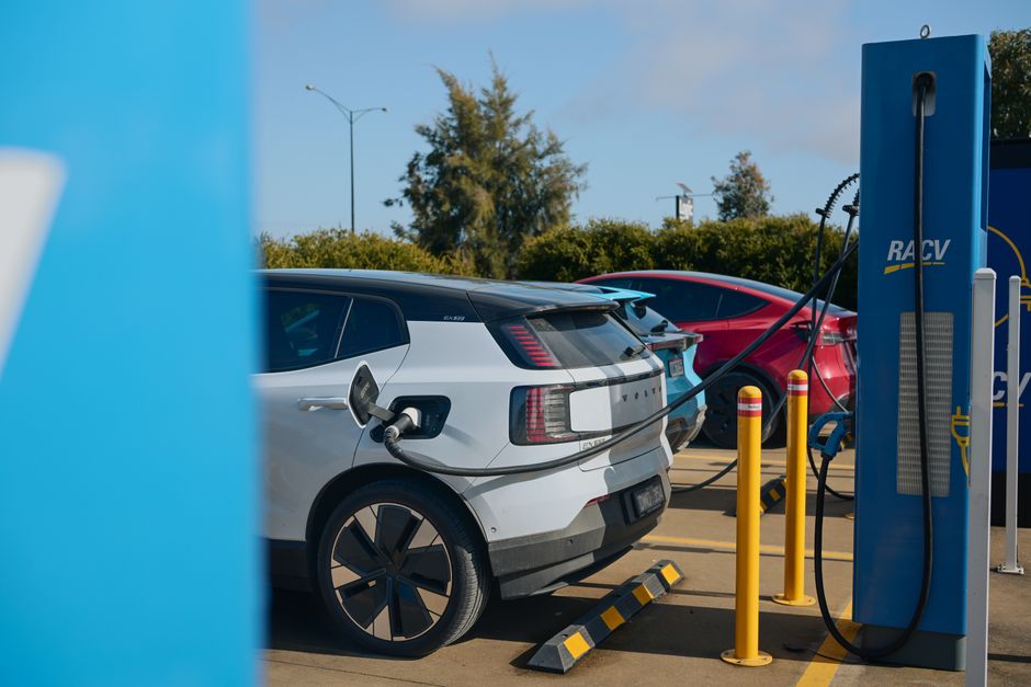 Australians' EV Spending Drives Economic Growth as Oil Prices Surge