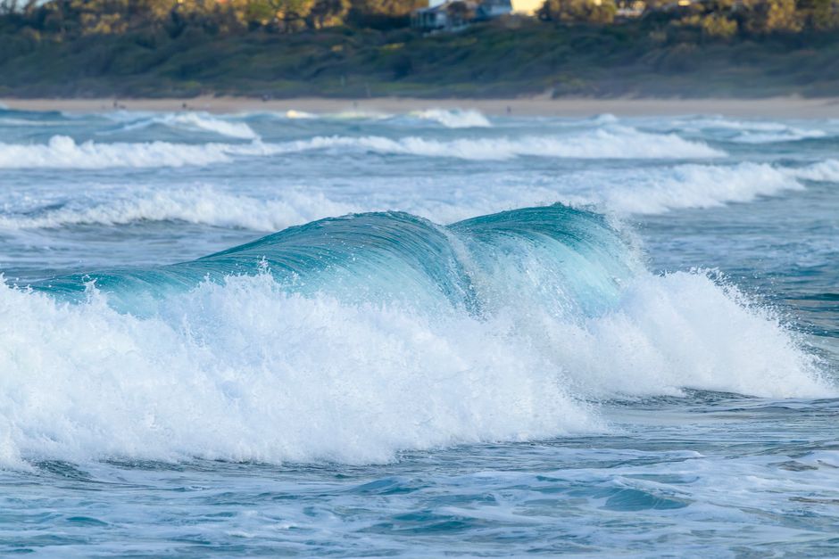 BoM warns 'super' El Niño could break records but won't guarantee extreme Australian summer