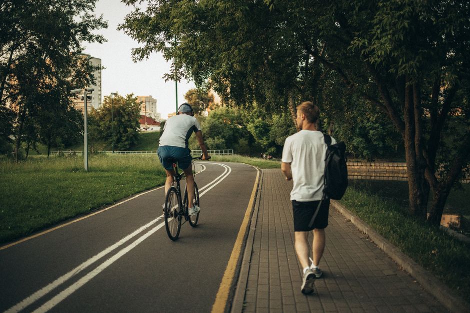 Cyclist Allegedly Threatens to Punch Children During Catman Ken Interview on Sunshine Coast