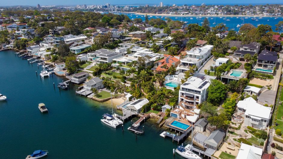Luxury Home Prices Fall Twice as Fast as Entry-Level Housing in Sydney and Melbourne