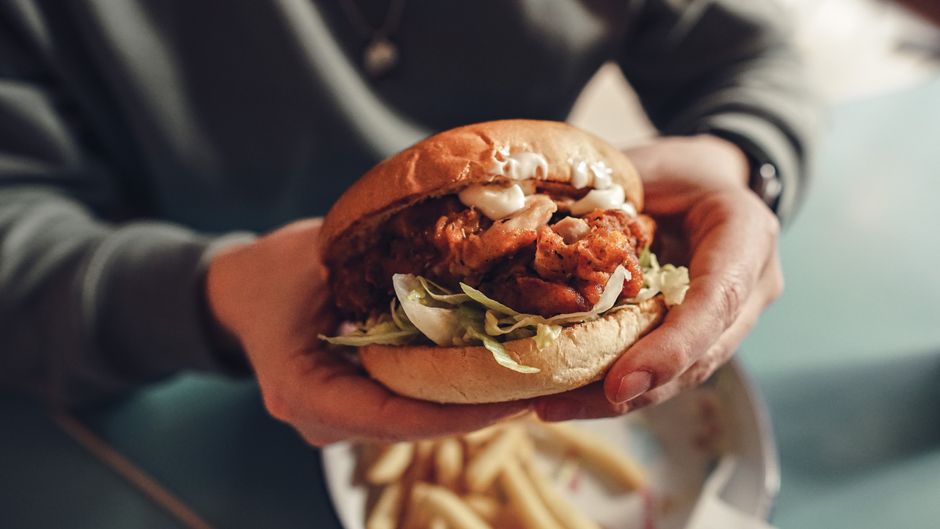 Melbourne Restaurant Offers a Year of Free Chicken to Anyone Who Identifies Thieves That Stole Employee Donation Jar