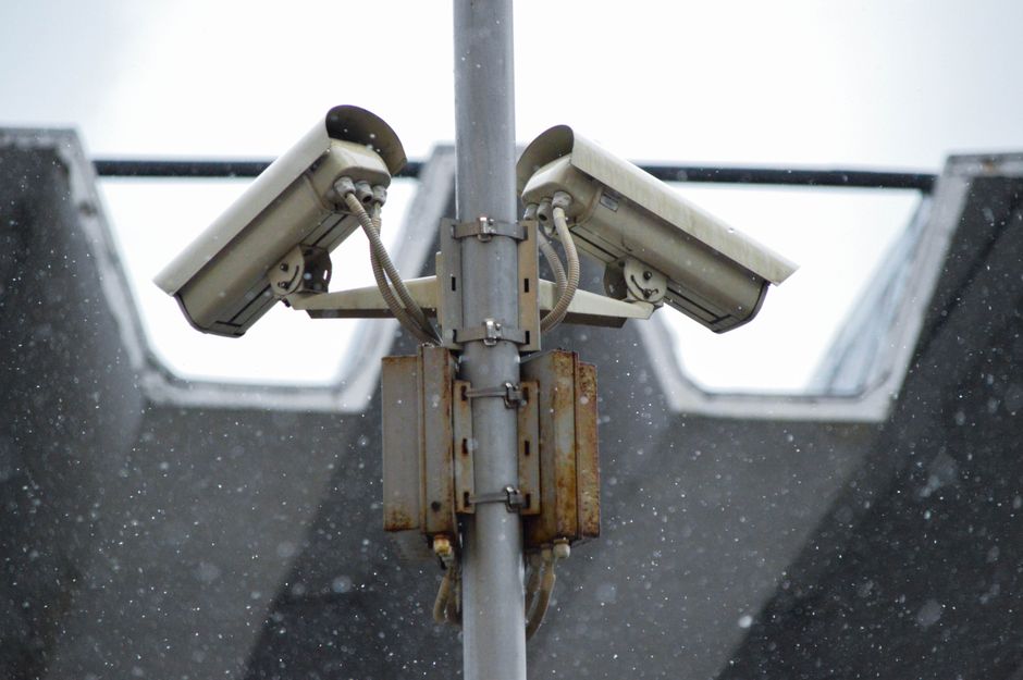 Smart Glasses and Tracking Devices 'Outpacing the Law' as Tech-Facilitated Abuse Grows in Australia