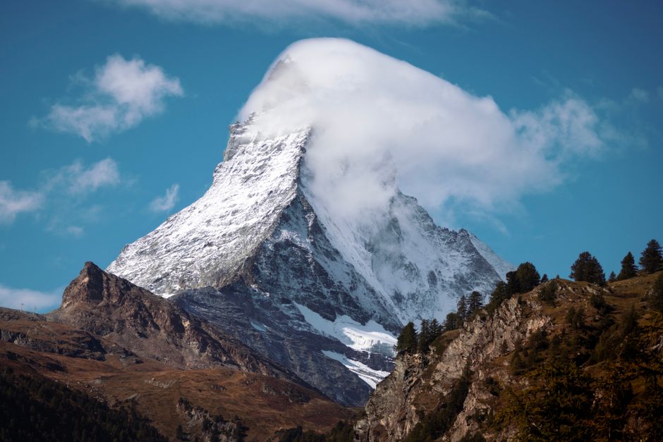Swiss Alps Glaciers Lost 5.5% of Ice Volume This Year — and the Matterhorn Photo That Says It All