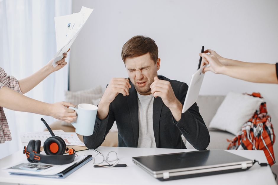 'Toxic Multitasking' Is Burning Out Your Brain — And Experts Say It's Time to Stop