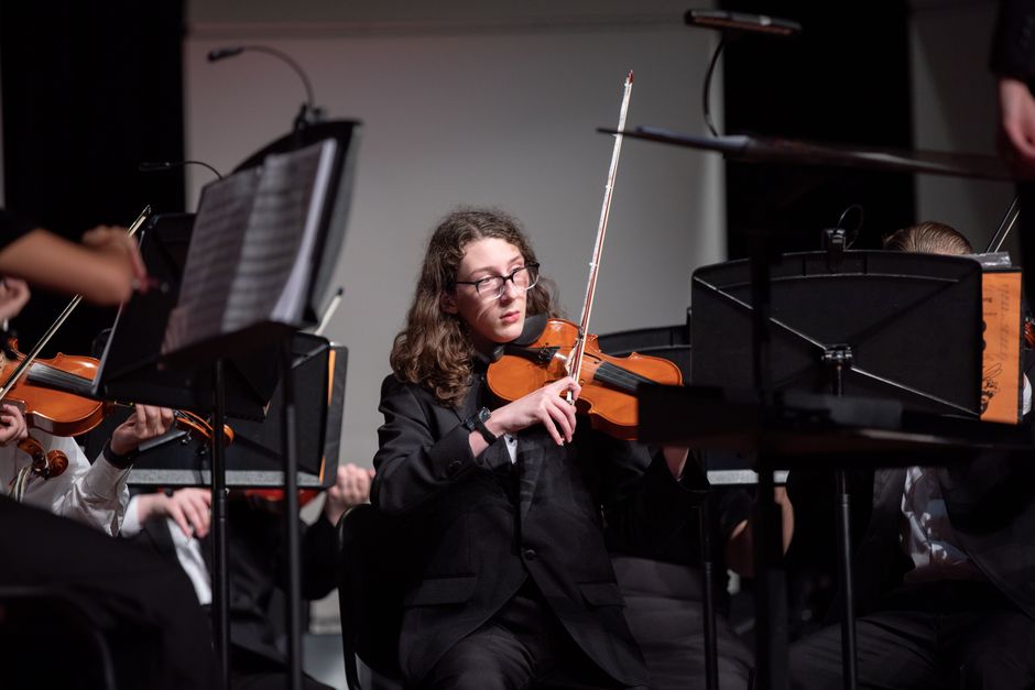 Violinist Patrick Savage honours childhood teacher Donald Scotts with concert and new album